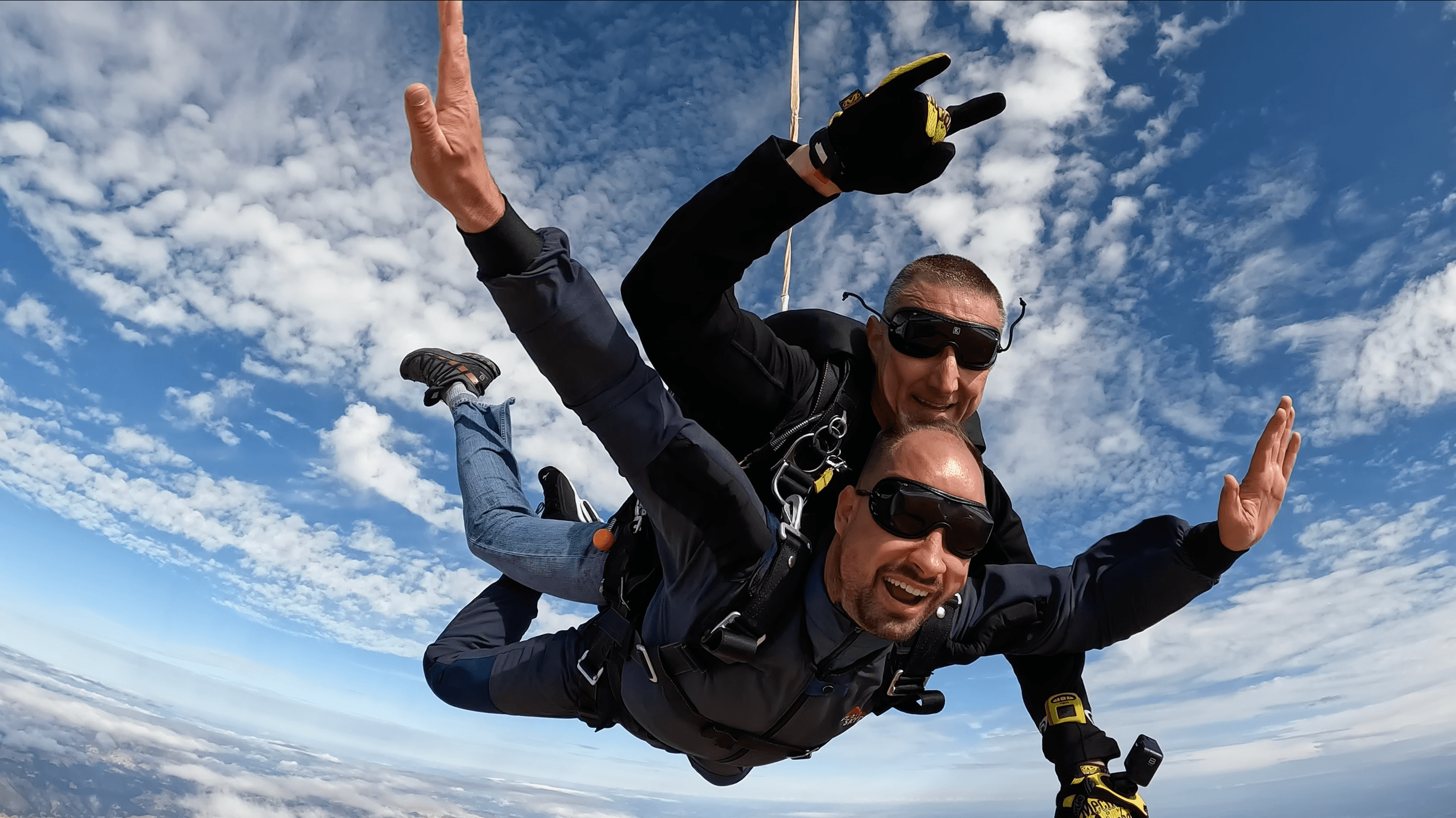 15,000 ft tandem skydiving experience in the Bay Area